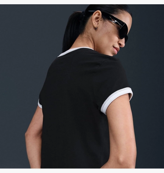 Футболка жіноча Nike Sportswear Short-Sleeve Ringer T-Shirt Black IF4072-010 фото 3 — інтернет-магазин Tapok