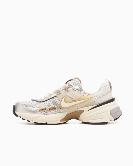 Кросівки жіночі Nike V2k Run (HJ7245-100) HJ7245-100 фото 2 — інтернет-магазин Tapok