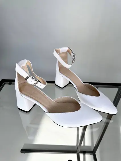 Белые кожаные босоножки каблук 6 см фото 10 — интернет-магазин Tapok