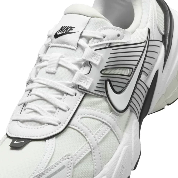 Кросівки жіночі Nike V2K Run White HF5342-100 36.5 HF5342-100 фото 3 — інтернет-магазин Tapok