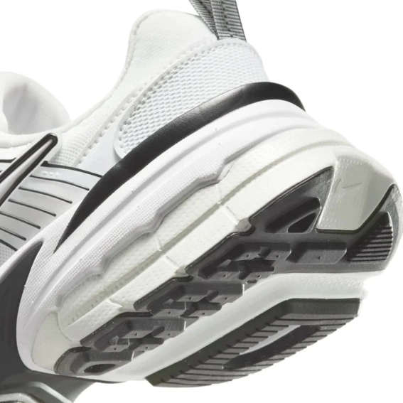 Кросівки жіночі Nike V2K Run White HF5342-100 36.5 HF5342-100 фото 4 — інтернет-магазин Tapok