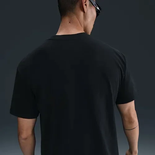 Футболка Nike U NSW TEE M90 SR PTCH PKT 2 IB1382-010 фото 2 — интернет-магазин Tapok