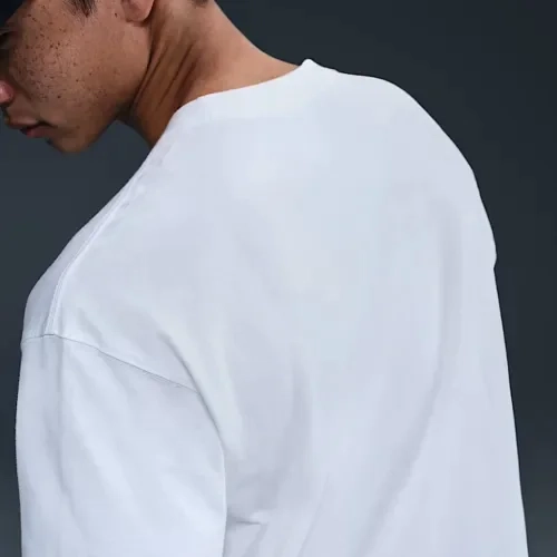 Футболка Nike U NSW TEE M90 SR PTCH PKT 2 IB1382-100 фото 2 — интернет-магазин Tapok