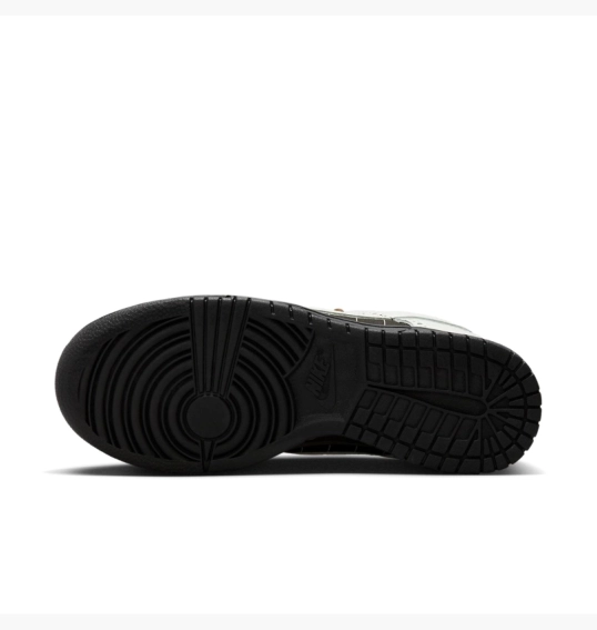 Кросівки жіночі Nike Dunk Low Lx Black/White FV3642-010 фото 5 — інтернет-магазин Tapok