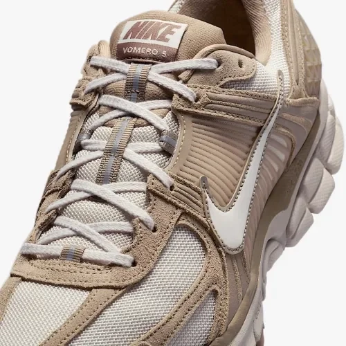 Кроссовки Nike ZOOM VOMERO 5 HV2529-200 фото 7 — интернет-магазин Tapok