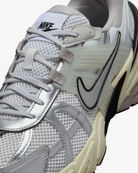 Кроссовки мужские Nike V2K Run Metallic/Beige HJ4497-100 45 HJ4497-100 фото 7 — интернет-магазин Tapok