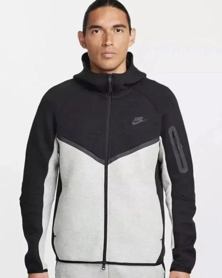 Толстовка Nike M TCH FLC FZ WR HOODIE HV0949-011 фото 3 — интернет-магазин Tapok