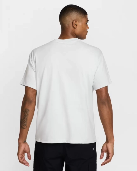 Футболка Nike Men's Max90 T-Shirt white HJ0576-025 фото 2 — інтернет-магазин Tapok