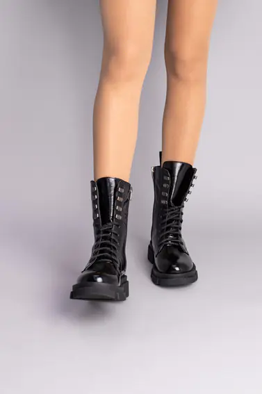 Ботинки женские кожа наплак черные на шнурках и с замком фото 3 — интернет-магазин Tapok