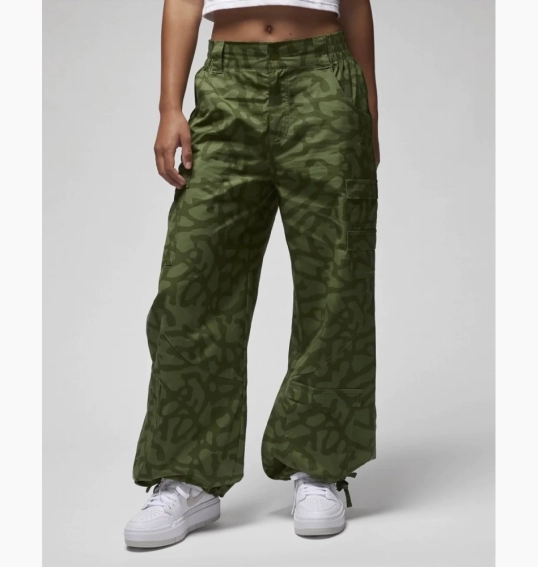 Штани Air Jordan Chicago Pants Green FD7212-340 фото 1 — інтернет-магазин Tapok