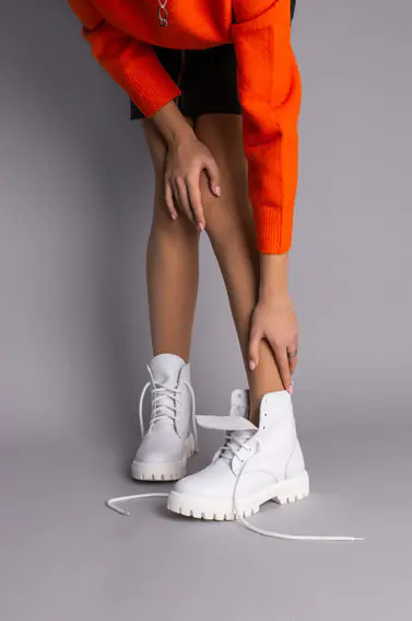 Черевики жіночі шкіряні білі на шнурках демісезонні фото 2 — інтернет-магазин Tapok