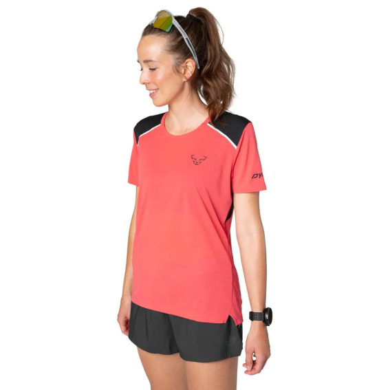 Футболка Dynafit Sky Shirt Wms 016.002.2782 фото 1 — інтернет-магазин Tapok