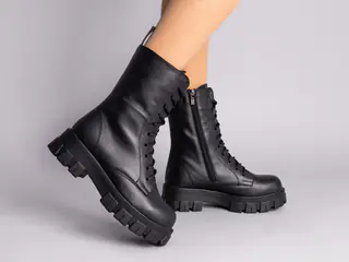 Ботинки женские кожаные черные на шнурках и с замком