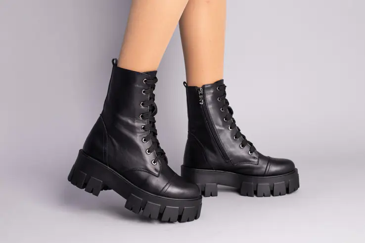 Ботинки женские кожаные черные на шнурках зимние фото 9 — интернет-магазин Tapok