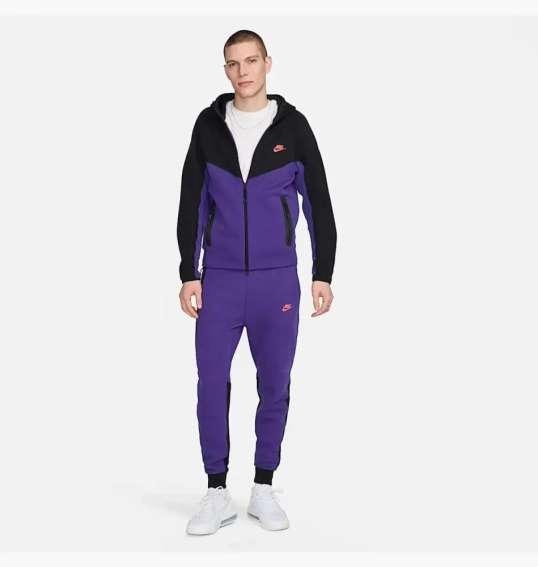 Костюм Nike Tech Fleece (чорно-фіолетовий) HF4432-504_HF4433-504 фото 1 — інтернет-магазин Tapok