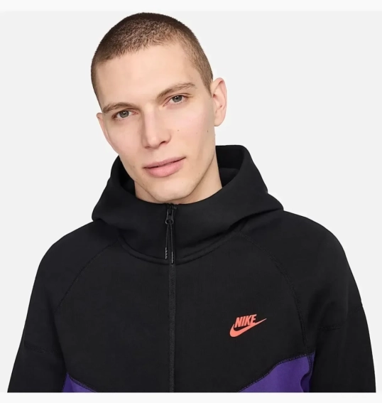 Костюм Nike Tech Fleece (чорно-фіолетовий) HF4432-504_HF4433-504 фото 4 — інтернет-магазин Tapok