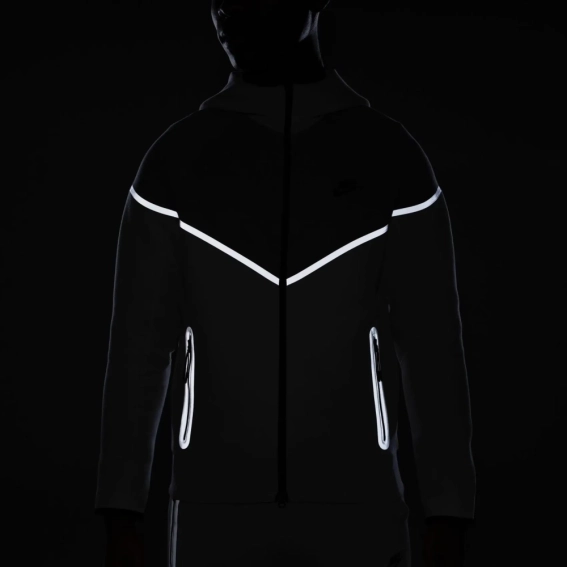 Костюм Nike Tech Fleece Reflective (серый) HQ3746-014_HQ3747-014 фото 2 — интернет-магазин Tapok