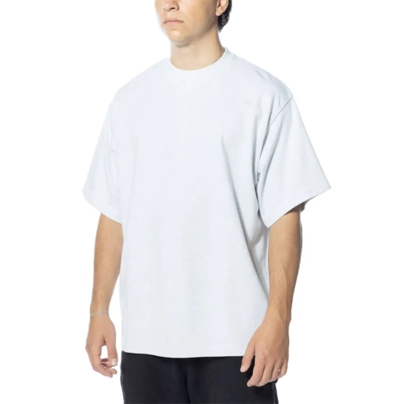 Футболка Nike Solo Swooth (белая) FB7865-051 фото 1 — интернет-магазин Tapok