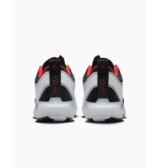 Кроссовки мужские Nike Air Jordan 37 Low Sneakers (DQ4122-100) фото 5 — интернет-магазин Tapok