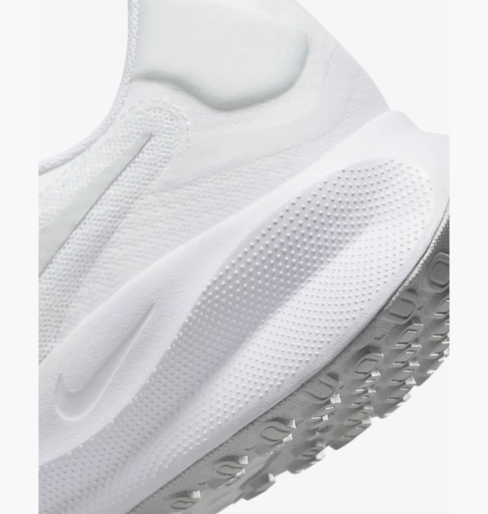 Кросівки чоловічі Nike Revolution 7 White FB2207-100 фото 9 — інтернет-магазин Tapok