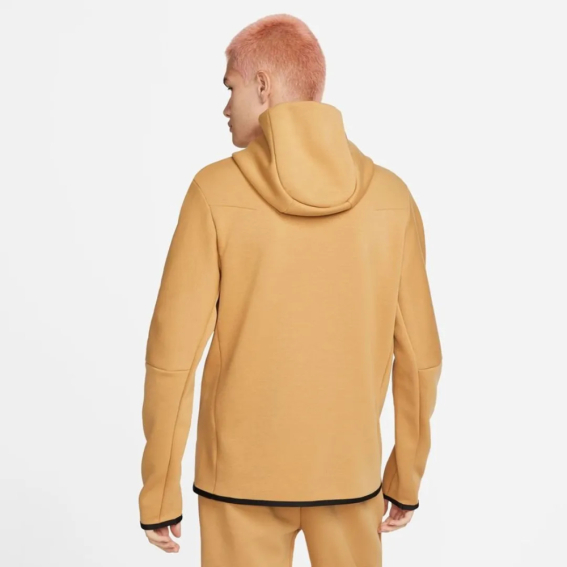 Худые Nike Tech Fleece (желтое) CU4489-722 фото 4 — интернет-магазин Tapok