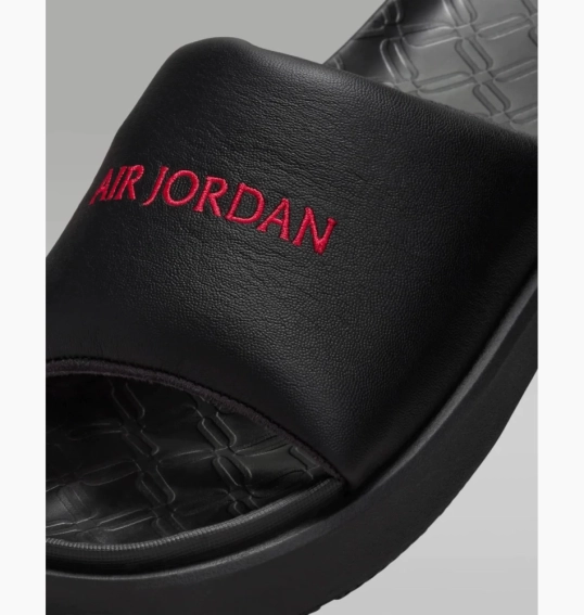 Шлепанцы Jordan WMNS SOPHIA SLIDE SS FZ7012-001 фото 4 — интернет-магазин Tapok