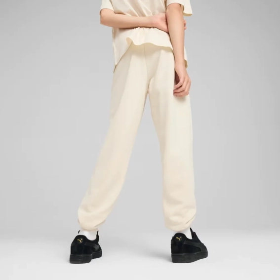 Брюки спортивные подростковые ESS SCRIPT Sweatpants 68580787 Puma 128 Кремовый 68580787 фото 2 — интернет-магазин Tapok