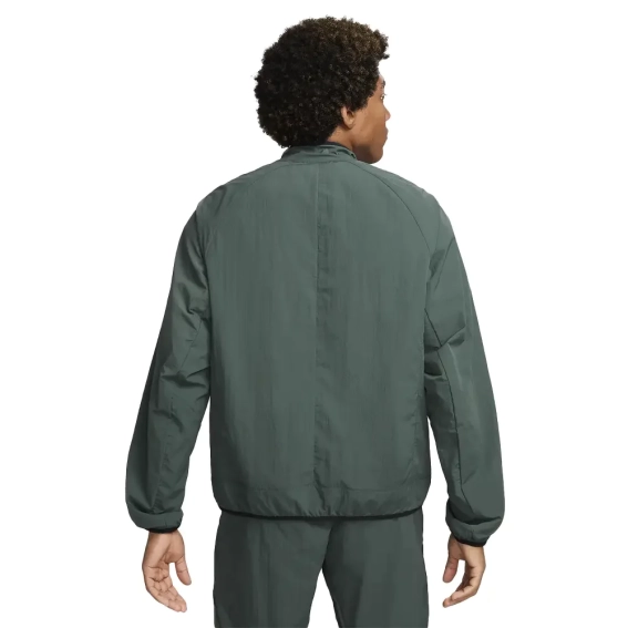 Вітровка Nike Tech Pack (зелена) FZ0750-338 фото 2 — інтернет-магазин Tapok