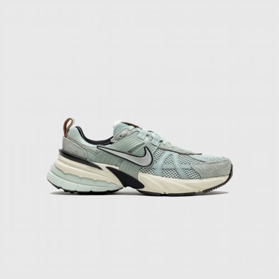 Кросівки W NIKW V2K RUN FN6703-003 фото 1 — інтернет-магазин Tapok