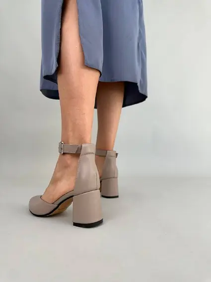 Кожаные босоножки цвета латте каблук 6 см фото 7 — интернет-магазин Tapok