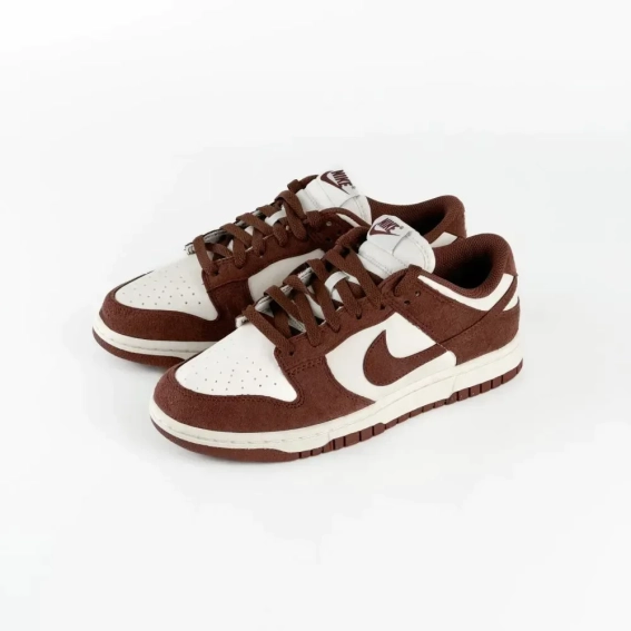 Кроссовки WMNS Nike Dunk Low Pro HJ7673 001 фото 2 — интернет-магазин Tapok