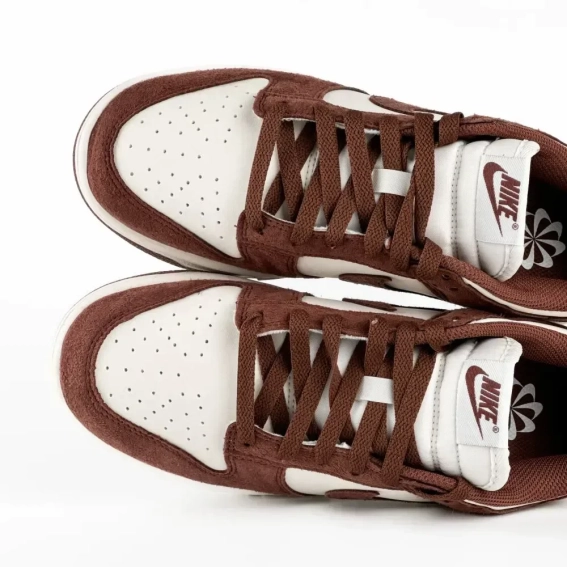 Кроссовки WMNS Nike Dunk Low Pro HJ7673 001 фото 3 — интернет-магазин Tapok