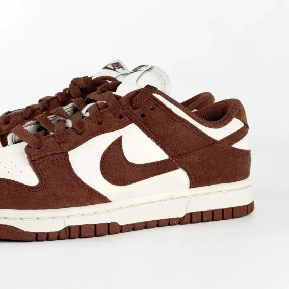 Кроссовки WMNS Nike Dunk Low Pro HJ7673 001 фото 4 — интернет-магазин Tapok