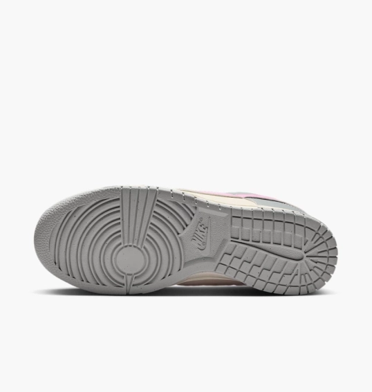 Кроссовки женские Nike Dunk Low Next Nature Grey/Beige DD1873-002 фото 2 — интернет-магазин Tapok