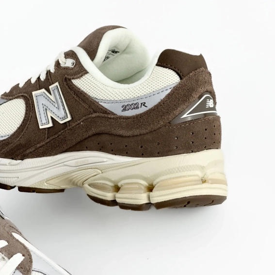 Кросівки New Balance 2002R Brown/White М200RAD фото 4 — інтернет-магазин Tapok