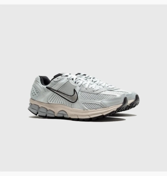 Кроссовки Nike Zoom Vomero 5 FN6742-002 фото 2 — интернет-магазин Tapok