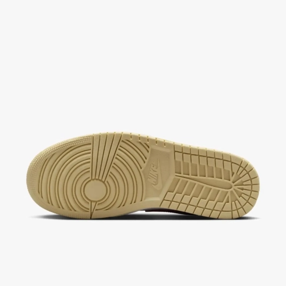 Кроссовки WMNS AIR JORDAN 1 LOW HV6530-100 фото 2 — интернет-магазин Tapok