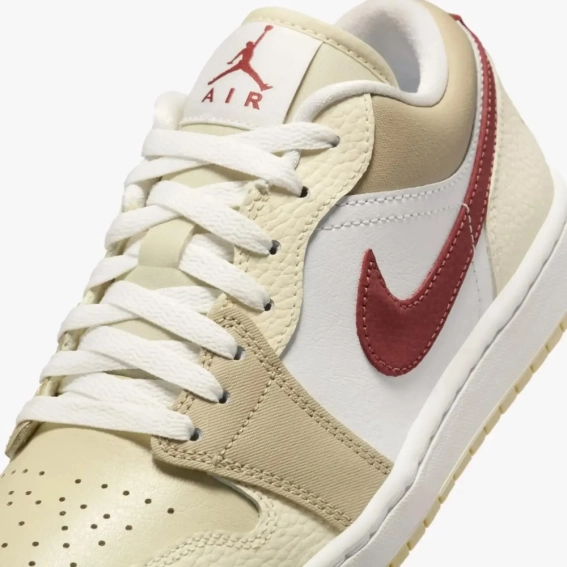 Кроссовки WMNS AIR JORDAN 1 LOW HV6530-100 фото 7 — интернет-магазин Tapok