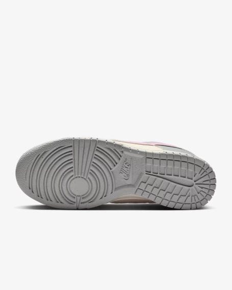 Кросівки жіночі Nike Dunk Low Next Nature Grey/Beige DD1873-002 36.5 DD1873-002 фото 2 — інтернет-магазин Tapok