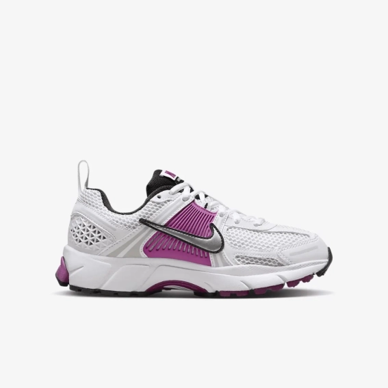 Кроссовки женские Nike Zoom Vomero 5 Gs (HF6998-102) фото 3 — интернет-магазин Tapok