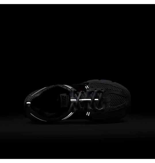 Кроссовки женские Nike Zoom Vomero 5 Gs (HF6998-102) фото 5 — интернет-магазин Tapok