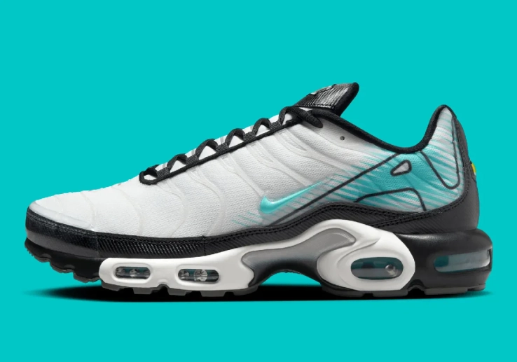 Кроссовки Nike AIR MAX PLUS HV6225-100 фото 2 — интернет-магазин Tapok