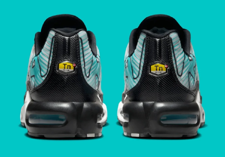 Кроссовки Nike AIR MAX PLUS HV6225-100 фото 5 — интернет-магазин Tapok