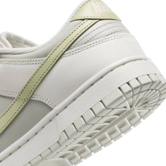 Кроссовки Nike WMNS DUNK LOW IB3484-001 фото 8 — интернет-магазин Tapok