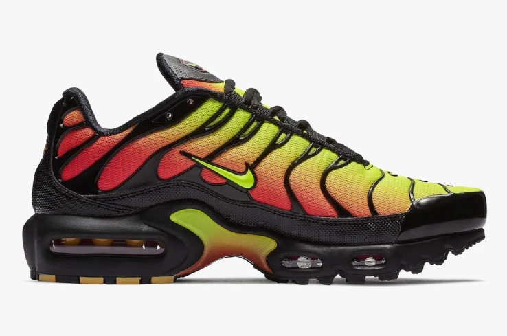 Кросівки Nike Air Max Plus "Volt/Solar Red" AQ9979 001 фото 3 — інтернет-магазин Tapok