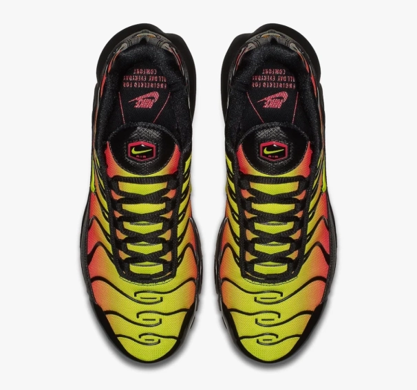 Кросівки Nike Air Max Plus "Volt/Solar Red" AQ9979 001 фото 4 — інтернет-магазин Tapok