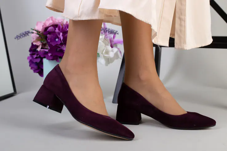 Туфлі жіночі з велюру сливового кольору фото 1 — інтернет-магазин Tapok