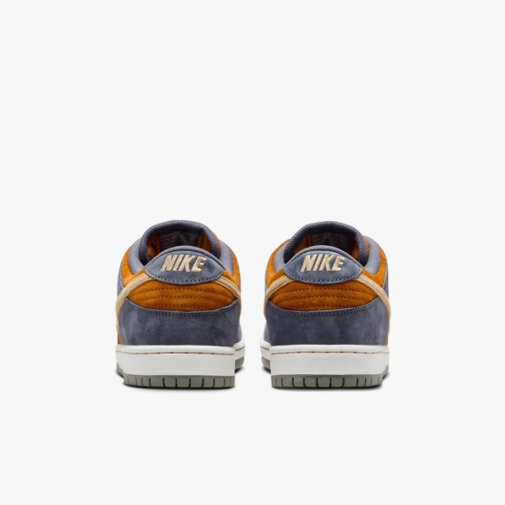 Кросівки Nike SB Dunk Low Light Carbon Monarch HF3063-002 фото 6 — інтернет-магазин Tapok