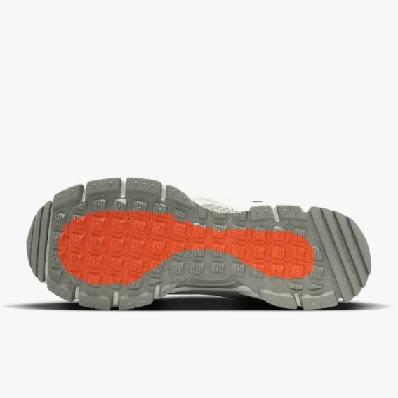 Кроссовки Nike Zoom Vomero Roam Winter White/Black FV2295 001 фото 5 — интернет-магазин Tapok