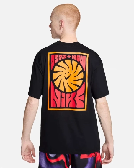 Футболка Nike Tee Sunshine Black FV3720-010 фото 2 — интернет-магазин Tapok